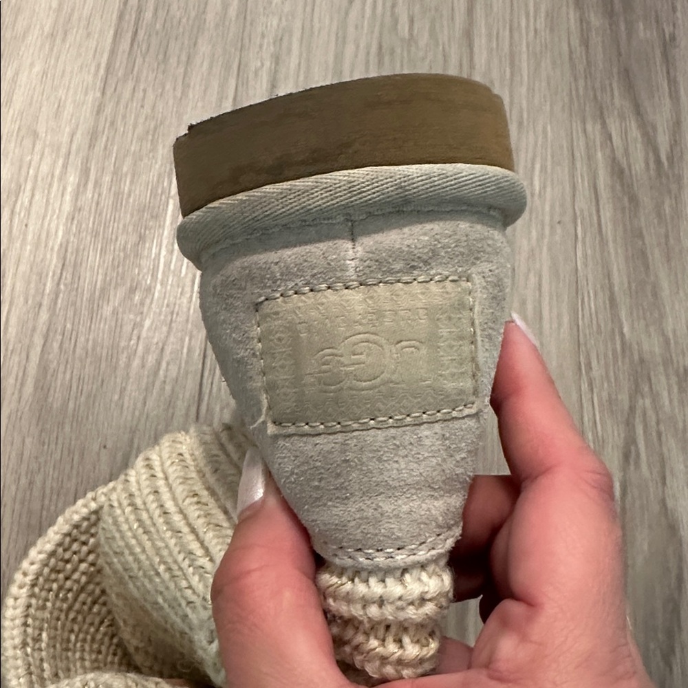 UGG Cream Knit Winter Boots - Picture 7 of 7